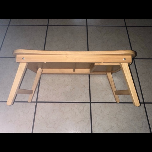 Foldable laptop desk - Picture 2 of 3